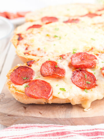 cropped-Air-Fryer-French-Bread-Pizza-26.jpg