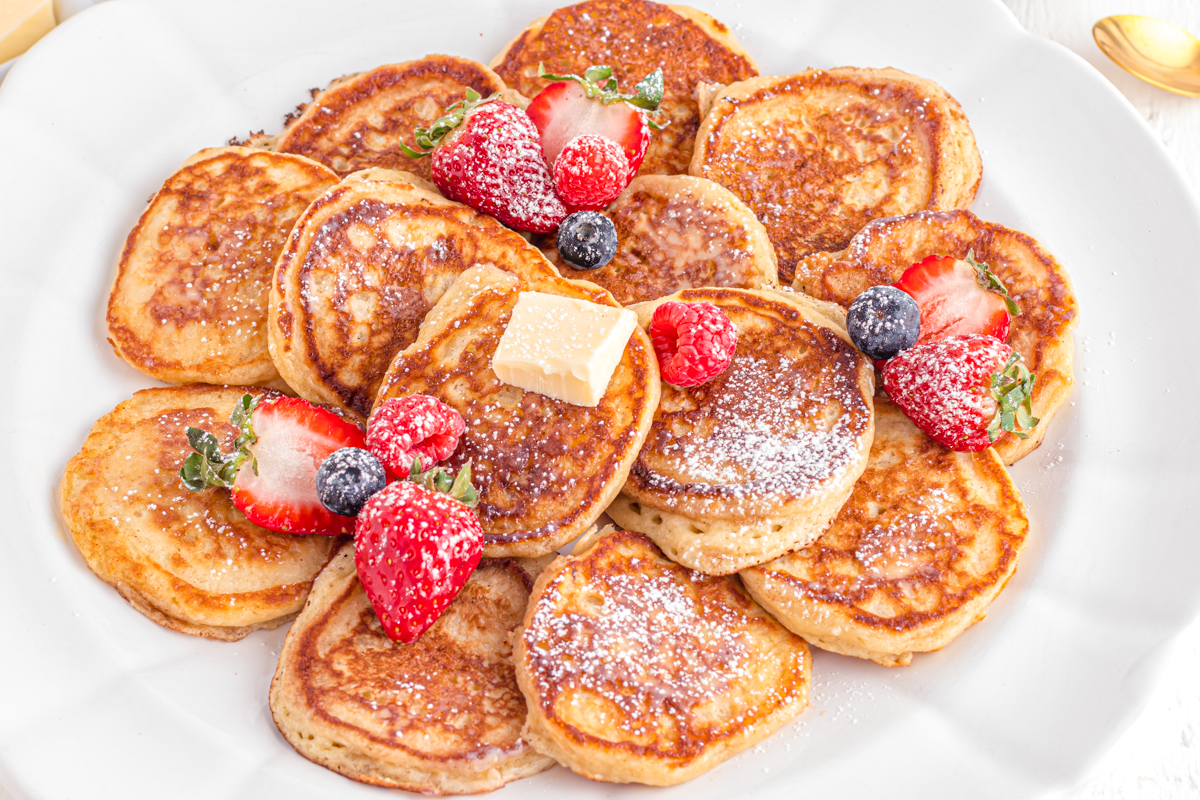 Easy Mini Pancakes (Silver Dollar Pancake Recipe) » Homemade Heather